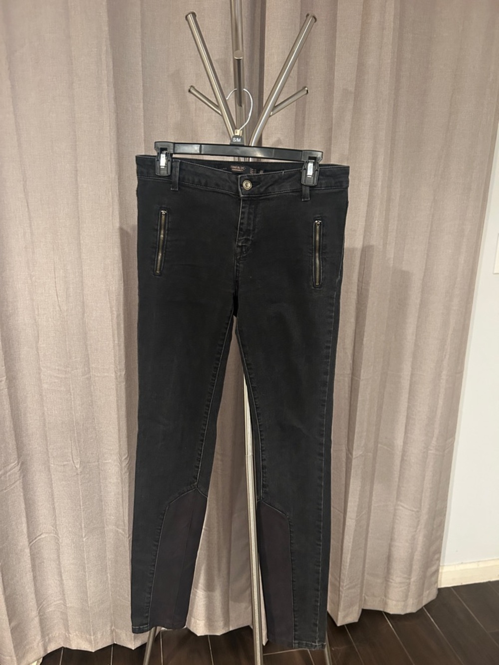 Zara Black Skinny Jeans with Zip Pocket Detail